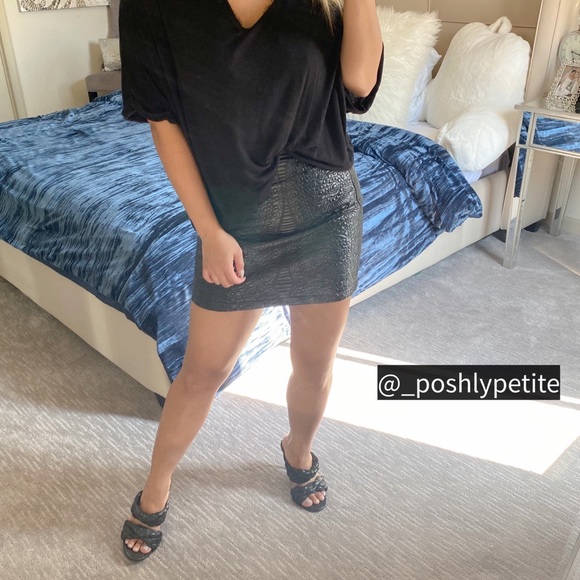 Bebe quilted faux leather mini skirt